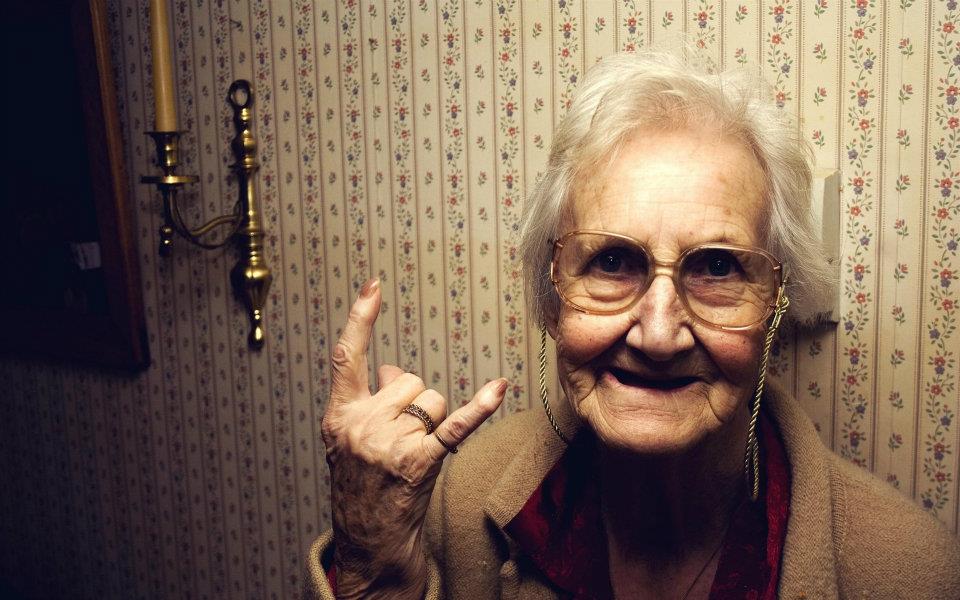 grandma-old-lady-rock-rock-on-funny-cool